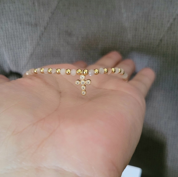 La Meno Sunstone☀️ Choker Necklace with Tiny Cross✝️ - NWT - Picture 11 of 16